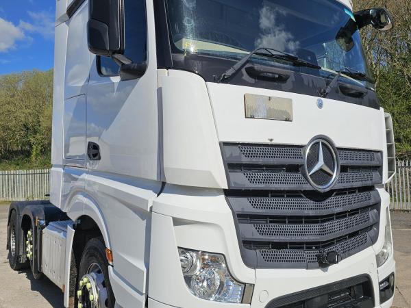Mercades Actros 2546